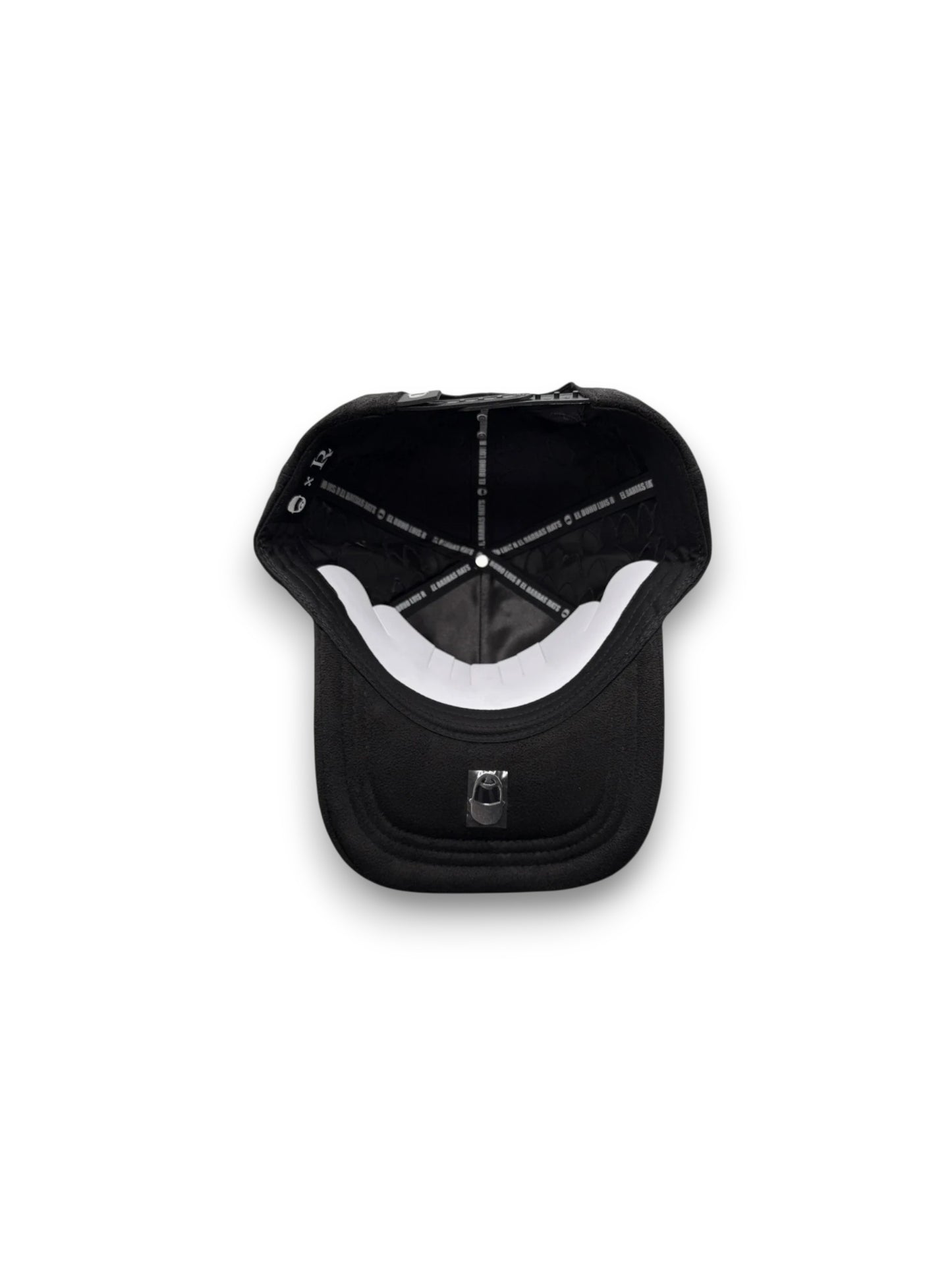 EL BARBAS HATS X LUIS R CONRIQUEZ "BÚHO"