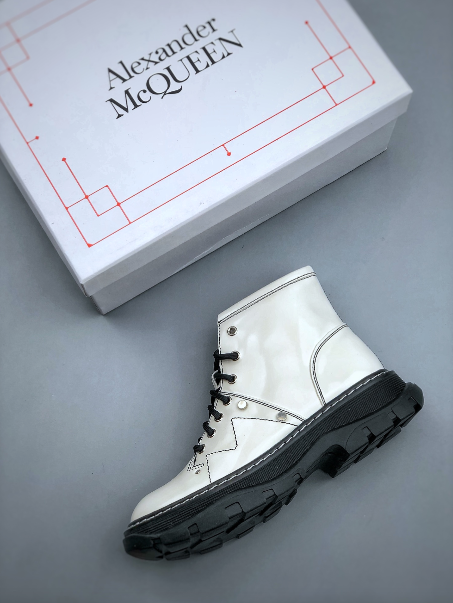 Alexander McQueen bota para dama