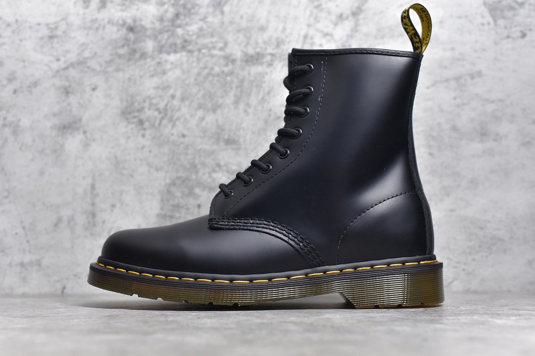 Dr. Marteens bota de 8 ojales clasica