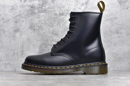 Dr. Marteens bota de 8 ojales clasica