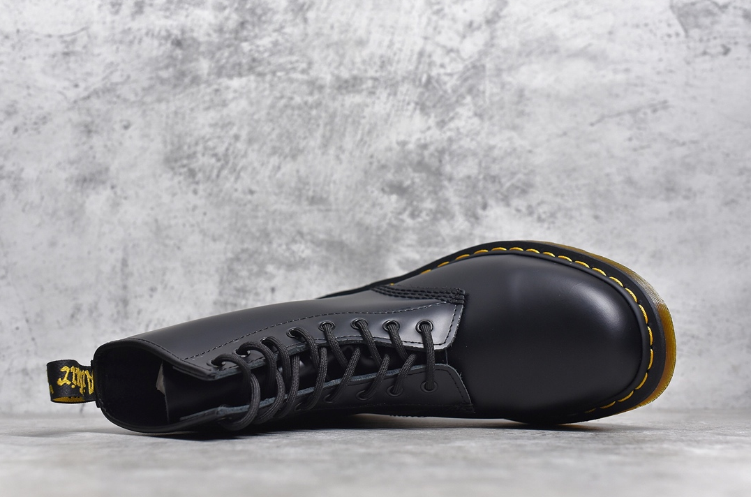 Dr. Marteens bota de 8 ojales clasica