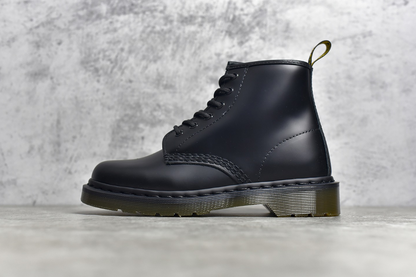 Dr. Marteens 1460 6 ojales media bota clasica