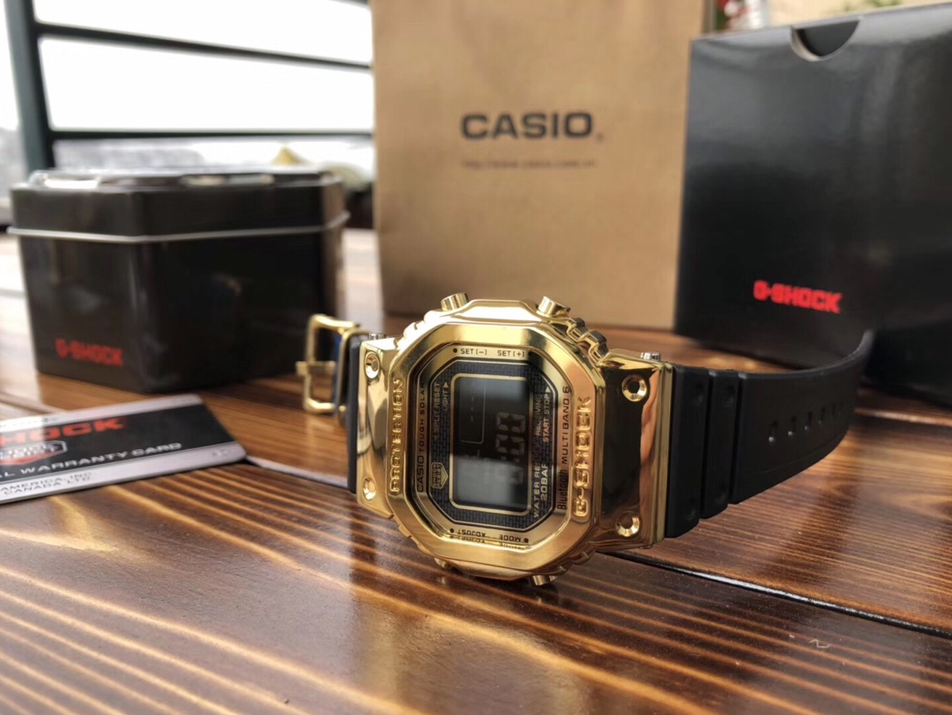 Casio G-SHOCK GWB-5000 gold "limited edition"