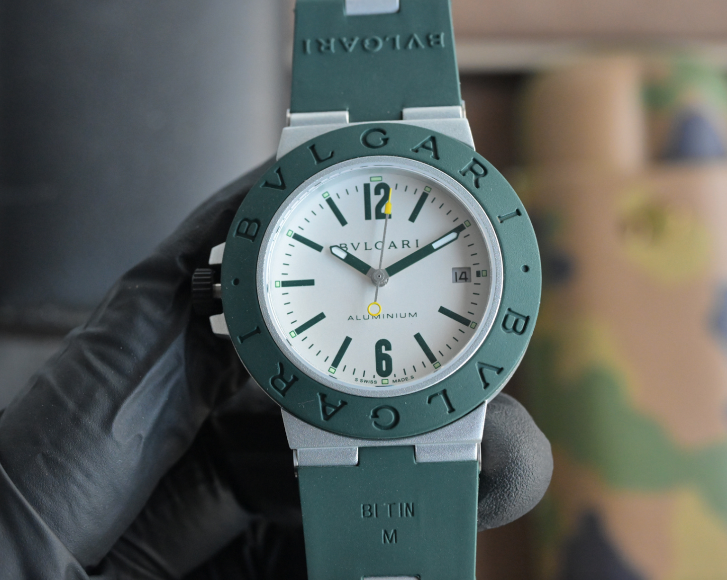 Reloj para caballero Bvlgari movimiento mecanico con caja de acero