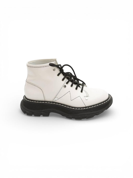 Alexander McQueen bota para dama