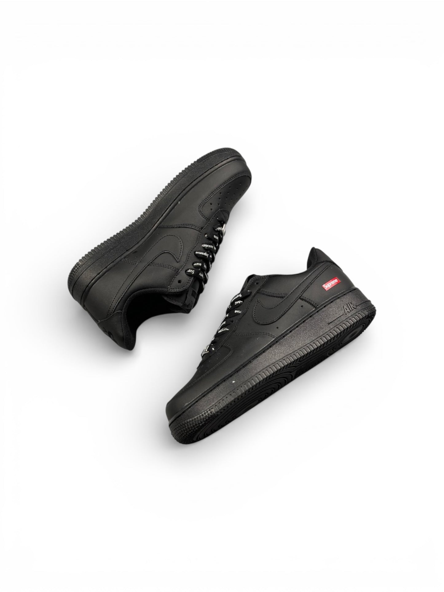 Nike Air force 1 low top negros SUPREME