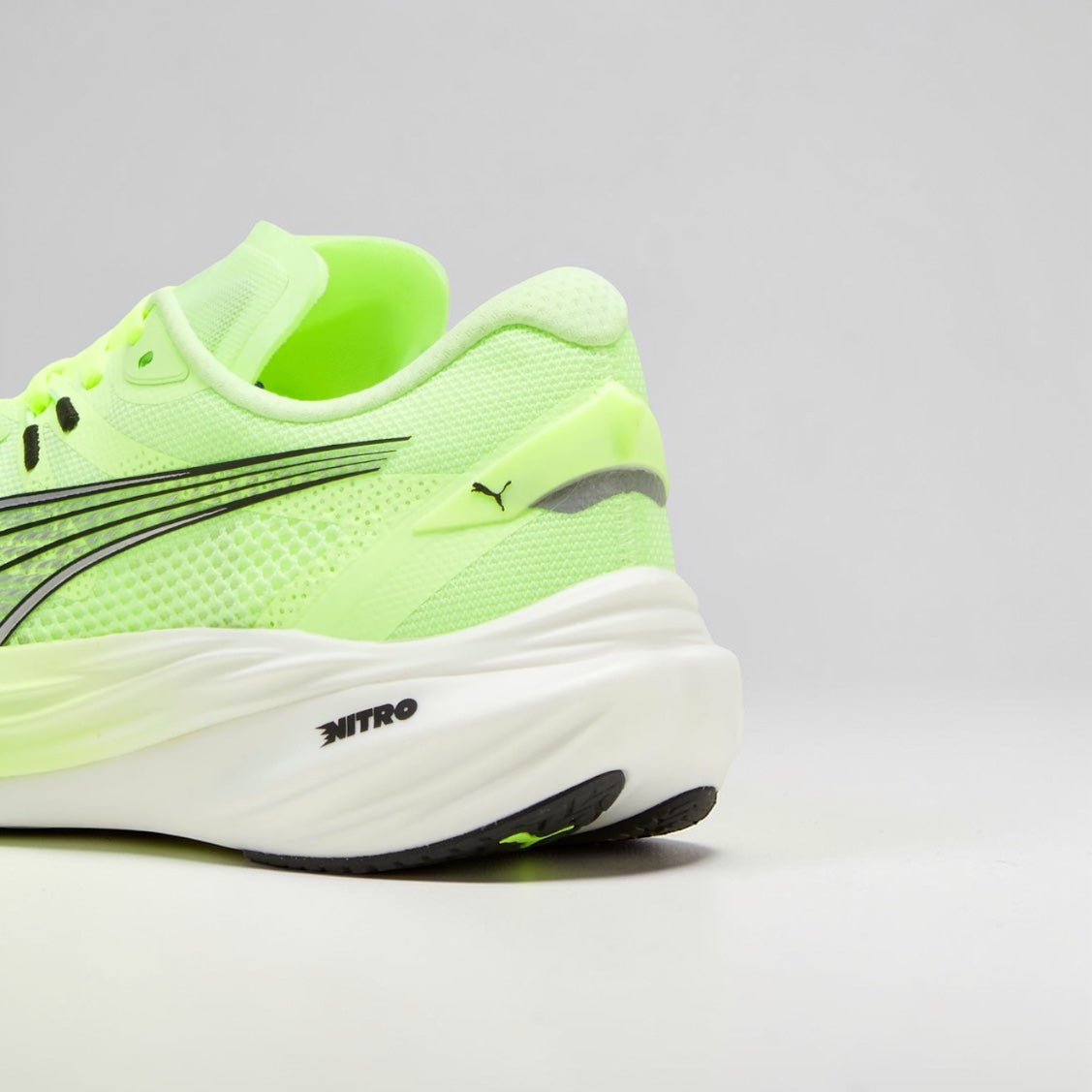 Puma Deviate Nitro 3 color verde con placa de carbono