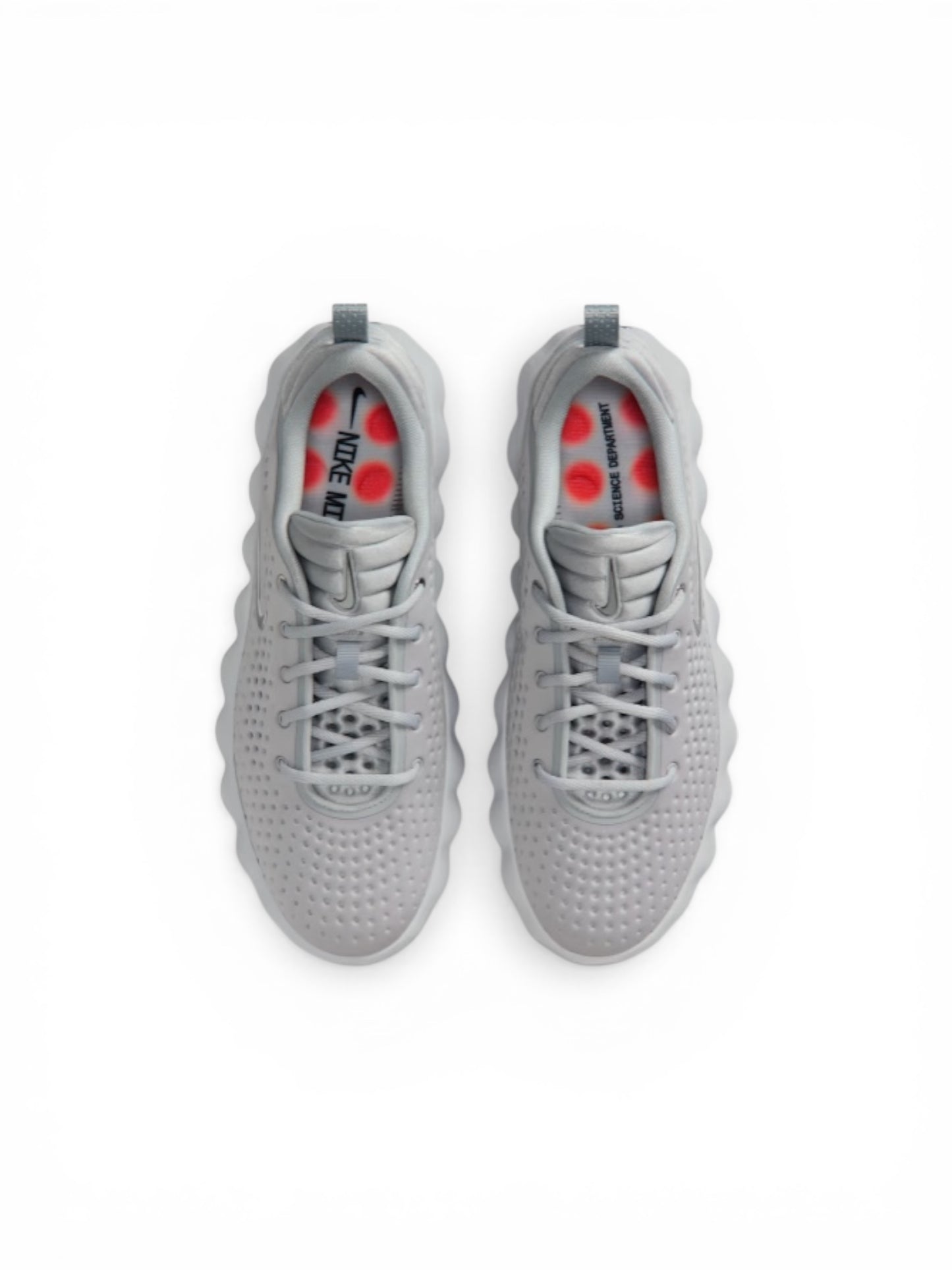 Nike Mind Silver: El futuro del diseño en tus pies. Edición Limitada.