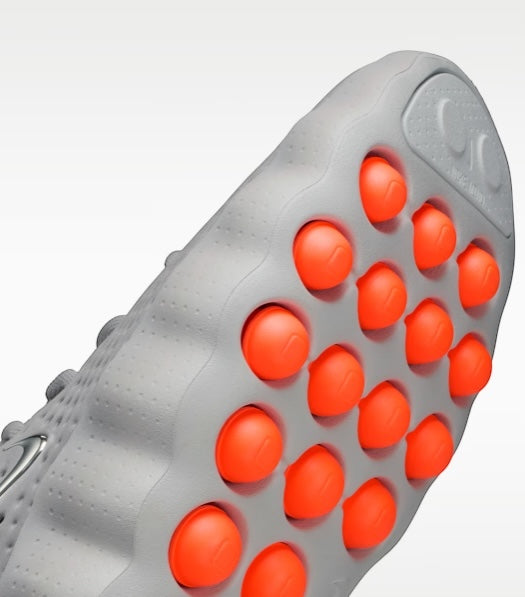 Nike Mind Silver: El futuro del diseño en tus pies. Edición Limitada.
