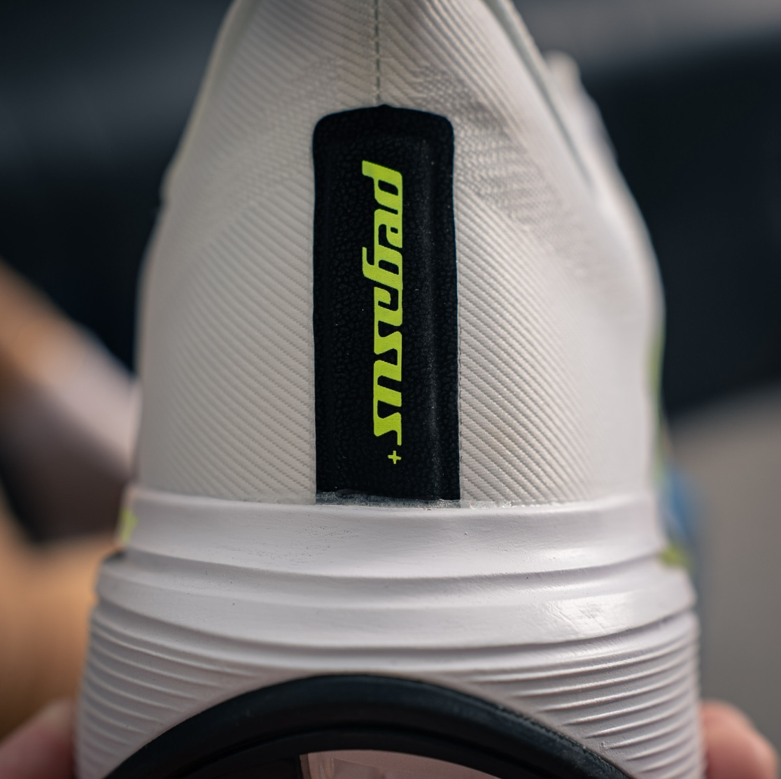 Nike Pegasus plus 2 white
